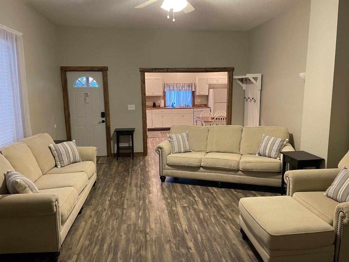 Modern Farmhouse 3 Bed, 2 Bath Apartment, Sleeps 7, Lots Of Space, Steps To Downtown, Honeywell & Eagles Theater Wabash Extérieur photo