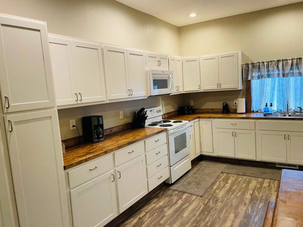 Modern Farmhouse 3 Bed, 2 Bath Apartment, Sleeps 7, Lots Of Space, Steps To Downtown, Honeywell & Eagles Theater Wabash Extérieur photo