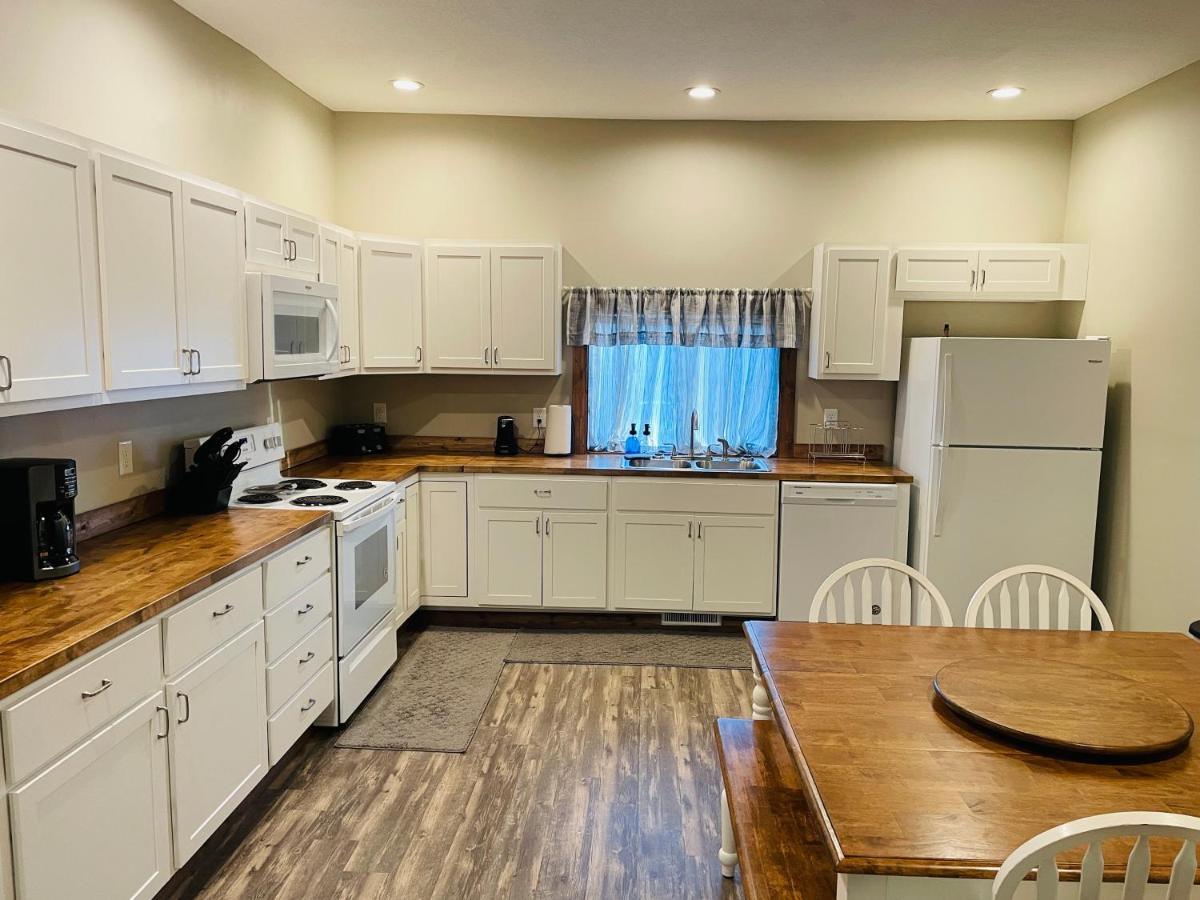 Modern Farmhouse 3 Bed, 2 Bath Apartment, Sleeps 7, Lots Of Space, Steps To Downtown, Honeywell & Eagles Theater Wabash Extérieur photo