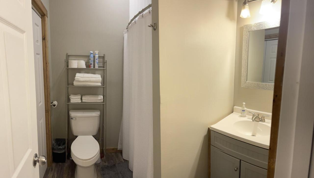 Modern Farmhouse 3 Bed, 2 Bath Apartment, Sleeps 7, Lots Of Space, Steps To Downtown, Honeywell & Eagles Theater Wabash Extérieur photo