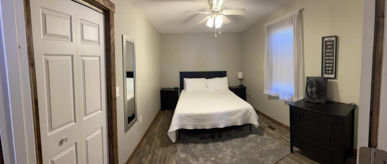 Modern Farmhouse 3 Bed, 2 Bath Apartment, Sleeps 7, Lots Of Space, Steps To Downtown, Honeywell & Eagles Theater Wabash Extérieur photo